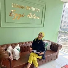 Uzm. Dyt. Büşra Ezgi Aslan — Diyetisyen, İstanbul. Portre fotoğrafı.