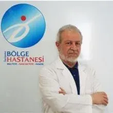 Uzm. Dr. Hasan Ünal — İstanbul. Portre fotoğrafı.