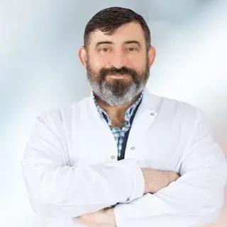 Uzm. Dr. Mertol Bulur — Endokrinoloji Ve Metabolizma Hastalıkları, Pendik, İstanbul. Portre fotoğrafı.