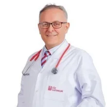 Uzm. Dr. Naim Ay — Eskişehir. Portre fotoğrafı.