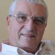 Dt. Bekir Altındiş — Diş Hekimi, İstanbul. Portre fotoğrafı.