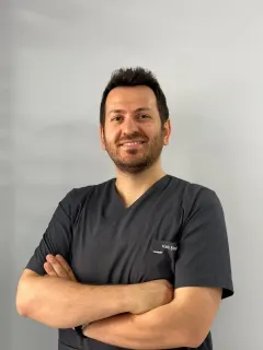 Dt. Halil Sındıraç profilinde yer alan galeri fotoğrafı.