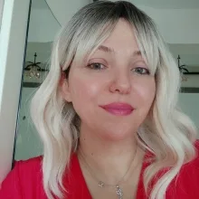 Esra Uysalol Yilmaz — Aile Danışmanlığı, Ankara. Portre fotoğrafı.