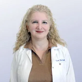 Uzm. Dr. Ela Kavlak — Kardiyoloji, Ümraniye, İstanbul. Portre fotoğrafı.