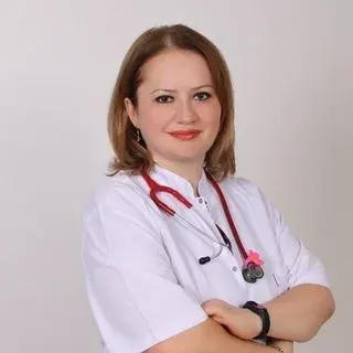 Uzm. Dr. Gülden Sarısakal — Çocuk Sağlığı Ve Hastalıkları, Bartın. Portre fotoğrafı.