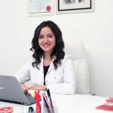 Dr. Dt. Aslı Kaya Sayman — Eskişehir. Portre fotoğrafı.