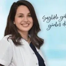 Dt. Tuğçe Demirel Yücesan — Diş Hekimi, Eskişehir. Portre fotoğrafı.