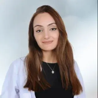 Uzm. Dr. Zehra Akmaz — Kardiyoloji, Pendik, İstanbul. Portre fotoğrafı.