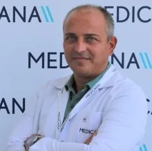 Op. Dr. Alper Türkkan — Beyin Ve Sinir Cerrahisi, Nilüfer, Bursa. Portre fotoğrafı.