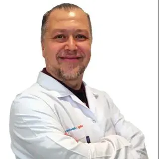 Doç. Dr. Mehmet Orçun Akdemir — Göz Hastalıkları, Ataşehir, İstanbul. Portre fotoğrafı.