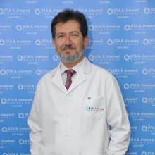 Prof. Dr. Alparslan Baksu — Beşiktaş, İstanbul. Portre fotoğrafı.