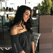 Dyt. Mervenaz Yazgan — Diyetisyen, Etimesgut, Ankara. Portre fotoğrafı.