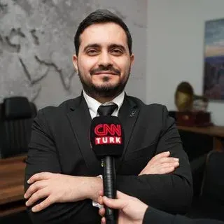 Dr. Oğuzhan Yılmaz — Sertifikalı Medikal Estetik, Maltepe, İstanbul. Portre fotoğrafı.