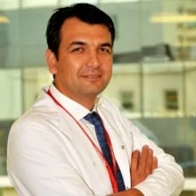 Prof. Dr. Engin Çakar — Şişli, İstanbul. Portre fotoğrafı.
