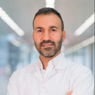 Op. Dr. İbrahim Tabakan — Plastik Rekonstrüktif Ve Estetik Cerrahi, Seyhan, Adana. Portre fotoğrafı.