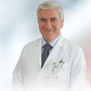 Op. Dr. Ramadan Terzi — Kulak Burun Boğaz, İstanbul. Portre fotoğrafı.