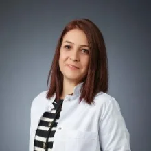 Dr. Ceren Atan — Pratisyen, Kocaeli. Portre fotoğrafı.