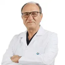 Op. Dr. Hacı Bayram Mavuşoğlu — Ortopedi Ve Travmatoloji, Çiğli, İzmir. Portre fotoğrafı.