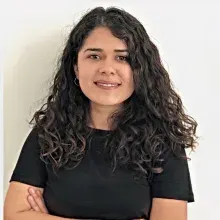 Psk. Meliha Kurtulmuş — Psikoloji, Mersin. Portre fotoğrafı.