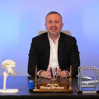 Prof. Dr. Yusuf Erdem — Ortopedi Ve Travmatoloji, Ankara. Portre fotoğrafı.