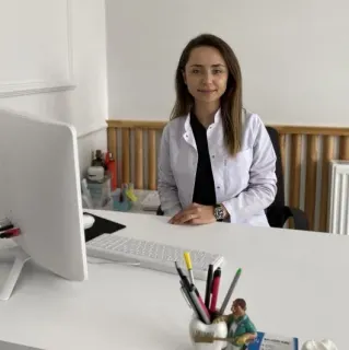 Dt. Burcu Keskin Yılmaz profilinde yer alan galeri fotoğrafı.