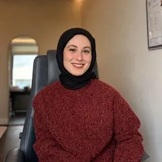 Fzt. Hatice Kübra Marsil — Fizyoterapi Ve Rehabilitasyon, Ankara. Portre fotoğrafı.