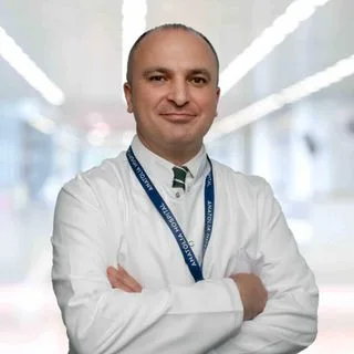 Op. Dr. Mehmet Akdağ — Kulak Burun Boğaz, Muratpaşa, Antalya. Portre fotoğrafı.