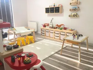 Dkt. Emel Gürler profilinde yer alan galeri fotoğrafı.