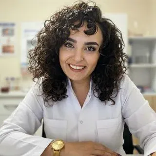 Op. Dr. Tuğçe Damla Güraras — Kadın Hastalıkları Ve Doğum, İnegöl, Bursa. Portre fotoğrafı.