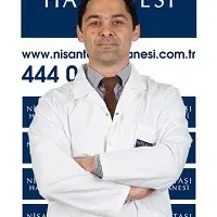 Op. Dr. Alev Camcıoğlu — Kulak Burun Boğaz, İstanbul. Portre fotoğrafı.