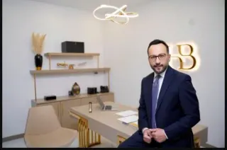 Op. Dr. Hakan Bayri profilinde yer alan galeri fotoğrafı.