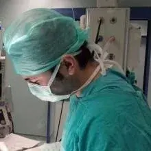 Dr. Dt. Onur Öznalçın — Bursa. Portre fotoğrafı.