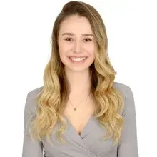 Dyt. Aybüke Kaymakcı — Diyetisyen, Denizli. Portre fotoğrafı.