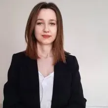 Psk. Burcu Gökbulut — Psikoloji, İstanbul. Portre fotoğrafı.
