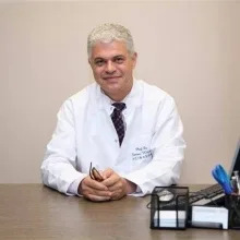 Prof. Dr. Tansu Küçük — Kadın Hastalıkları Ve Doğum, Sarıyer, İstanbul. Portre fotoğrafı.