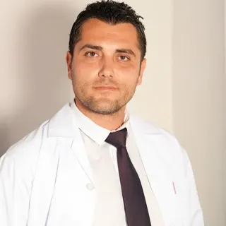Op. Dr. Cem Özlük profilinde yer alan galeri fotoğrafı.