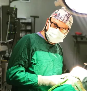 Doç. Dr. Tahsin Görgülü profilinde yer alan galeri fotoğrafı.