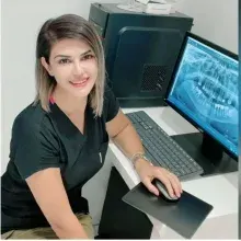 Dt. Ezgi Çimen — Diş Hekimi, Antalya. Portre fotoğrafı.