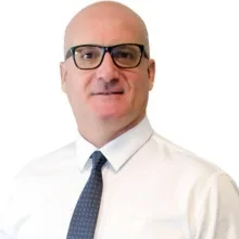 Prof. Dr. Merter Özenci — Ortopedi Ve Travmatoloji, Antalya. Portre fotoğrafı.