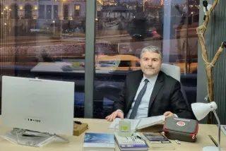 Prof. Dr. Burak Kazancı profilinde yer alan galeri fotoğrafı.