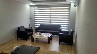 Dkt. Emre Tankut profilinde yer alan galeri fotoğrafı.