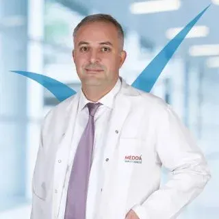 Uzm. Dr. Sinan Bağçacı — Fiziksel Tıp Ve Rehabilitasyon, Selçuklu, Konya. Portre fotoğrafı.