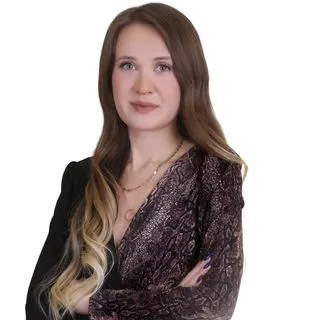 Psk. Cansu Kaplan — İzmir. Portre fotoğrafı.