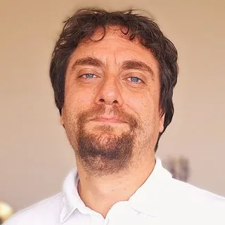 Uzm. Dr. Ali Barlas Koçak — Psikiyatri, Konyaaltı, Antalya. Portre fotoğrafı.