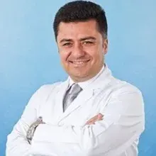 Prof. Dr. Fethi Kılıçaslan — Kardiyoloji, İstanbul. Portre fotoğrafı.