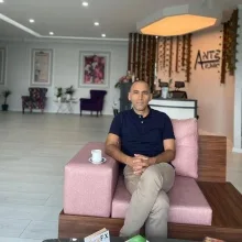 Op. Dr. Mustafa Göktan — Kadın Hastalıkları Ve Doğum. Portre fotoğrafı.