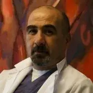 Op. Dr. Ömer Buhşem — Plastik Rekonstrüktif Ve Estetik Cerrahi, Bursa. Portre fotoğrafı.