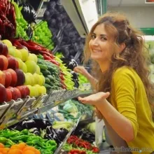 Dyt. Nihal Özdemir — Diyetisyen, Seyhan, Adana. Portre fotoğrafı.