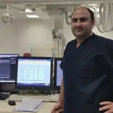 Doç. Dr. Yaşar Turan — Kardiyoloji, İstanbul. Portre fotoğrafı.
