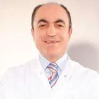 Prof. Dr. Muammer Kendirci — Üroloji, Beşiktaş, İstanbul. Portre fotoğrafı.